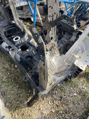 AUDİ Q3 SAĞ PODYE ASEL OTO