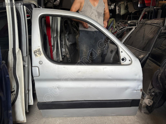 PEUGEOT PARTNER SAĞ ÖN KAPI 98-08 MODEL ORJİNAL ÇIKMA
