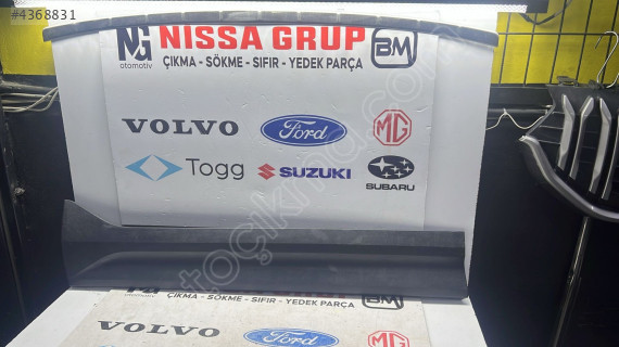 VOLVO XC40 SOL ÖN KAPI BANDI ORJİNAL ÇIKMA YEDEK PARÇA