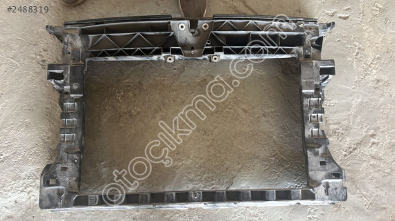 VW Caddy Modeli İçin Çıkma Ön Panel Parçası