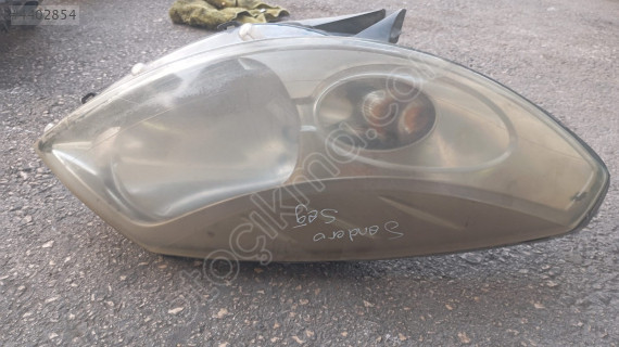 DAİA SANDERO SAĞ FAR