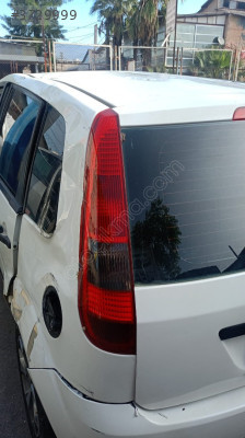 ford fiesta sol arka  stop