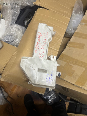 Ford Custom Silecek Su Deposu Orijinal