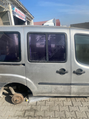 Fiat Doblo sağ sürgülü kapı çıkma orijinal