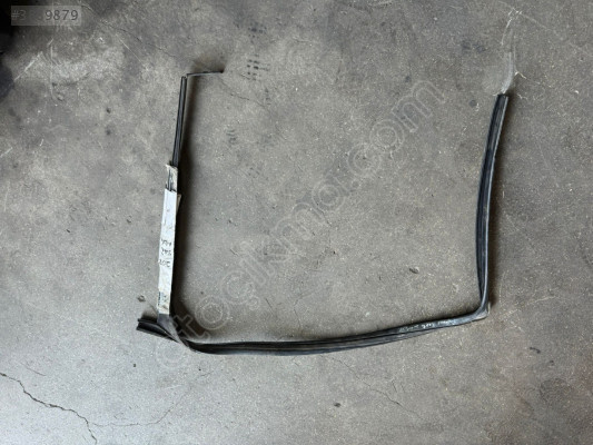 PEUGEOT 207 SAĞ ARKA CAM FİTİLİ ÇIKMA ORJİNAL TEMSAN OTO