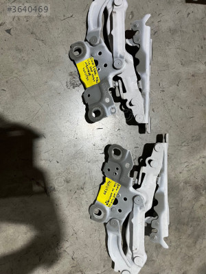 BMW 3 SERİSİ SAĞ SOL KAPUT MENTEŞESİ ORJİNAL ÇIKMA PARÇA