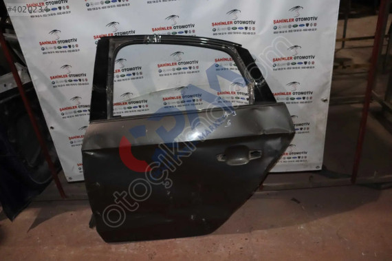AUDİ A3 SOL ARKA KAPI