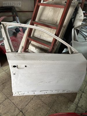 SKODA SUPER 2015 SAĞ ÖN KAPI