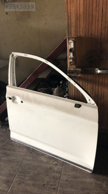ÇIKMA VOLKSWAGEN PASSAT B8 SAĞ ÖN KAPI DOLU