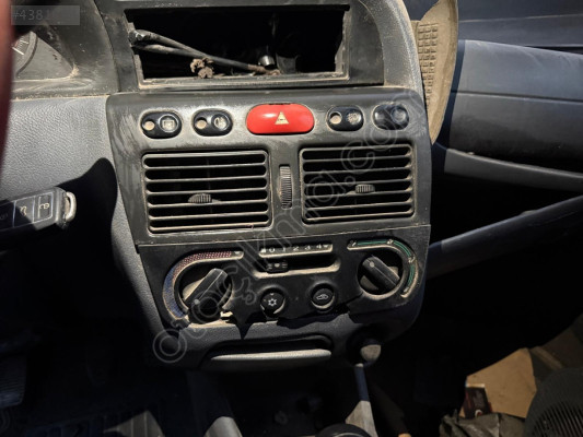 FİAT PALİO DÖRTLÜ FLAŞÖR DÜĞMESİ 98-05 MODEL