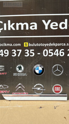 Vw passat sağ arka kapı bandı 3g0854950