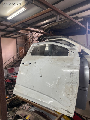 RENAULT MEGANE 4 ÇIKMA ORJİNAL SAĞ ÖN KAPI