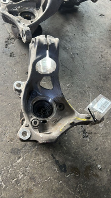 Skoda superb sağ ön taşıyıcı