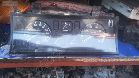 Renault 19 kilometre saati