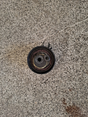 VW POLO 2000 1.6 AEE MOTOR TRİGER RULMANI
