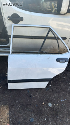 Tofaş Şahin sol arka kapı