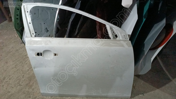 VOLVO V40 SAĞ ÖN KAPI ORJİNAL ÇIKMA