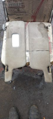 Mazda 323 güneşlik