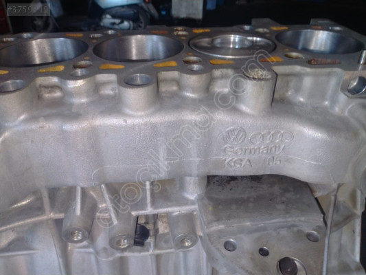 VW TOUREG 2005 YARIM MOTOR BAC  SIFIR YAPILI