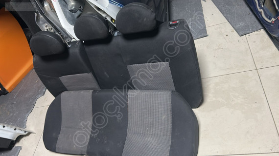 Opel Corsa C arka oturma minderi