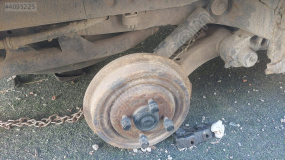 Renault express 97 kasa arka dingil sökme