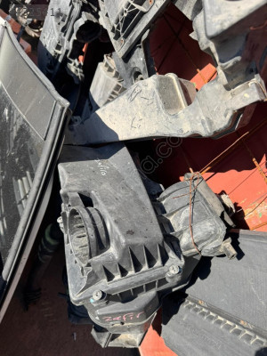 OPEL ZAFİRA HAVA FİLTRE KUTUSU