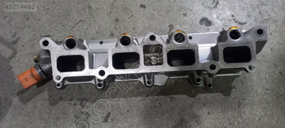 VW 1,4 TSI CAV emme manifoldu alt OEM 03C133202AQ sökme orj