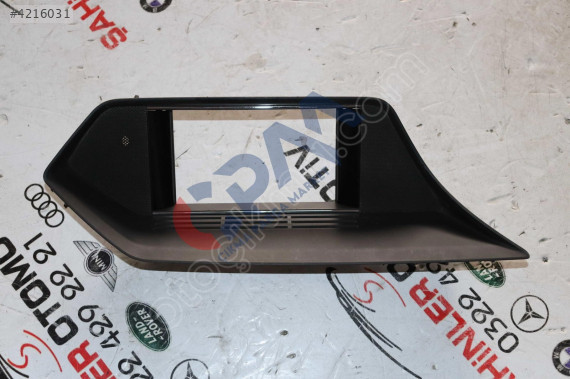 MERCEDES E SERİSİ A212 W212 ÇERÇEVESİ TEYP NAVİGASYON