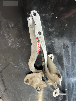 TOYOTA COROLLA ÖN KAPUT MENTEŞESİ