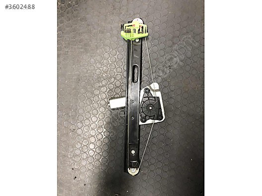 BMW E90 ARKA CAM KRİKOSU