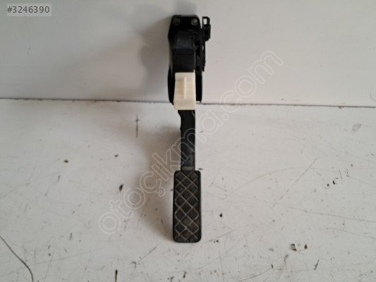AUDİ A3 - 1.6 OTOMATİK GAZ PEDALI