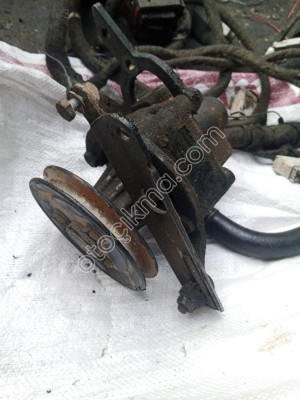 BMW e34 direksiyon pompası