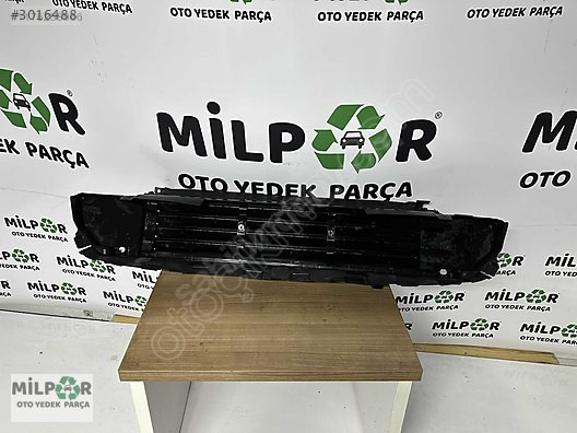 VOLVO XC40 ÖN HAVALANDIRMA PANELİ TEMİZ 31455422