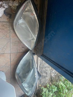Ford Fiesta sağ sol ön far lambası