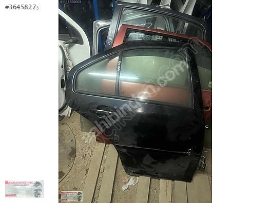 VOLKSWAGEN BORA SAĞ ARKA KAPI