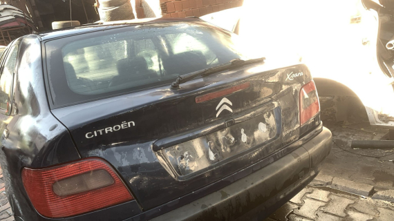 citroen xsara bagaj kapağı