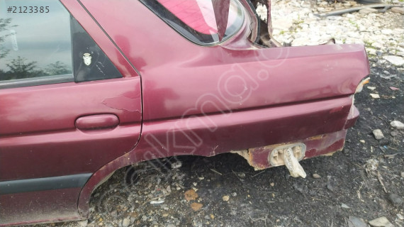 Escort sol arka çamurluk kesme çıkma