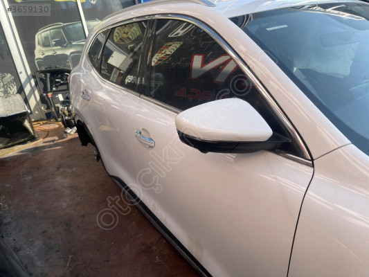 MG HS SAĞ ÖN KAPI HATASIZ 2.314 KM