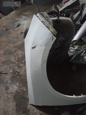 FORD FOCUS 3 2005 1,6 TDI ÇIKMA SAĞ ÖN ÇAMURLUK