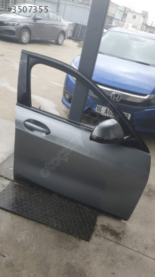 bmw 1 f40 2023 çıkma orjinal sağ ön kapı kod:c4w (son fiyat)
