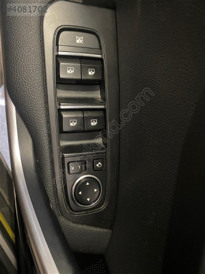 2023 Kia Xceed Dörtlü Cam Düğmesi