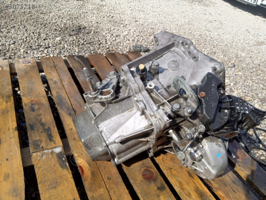 PEUGEOUT PARTNER 1.6 HDI MANUEL ŞANZIMAN ORIJINAL ÇIKMAA