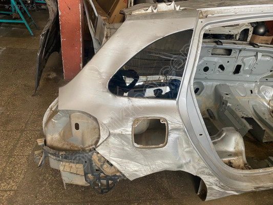 CLİO 3 GRANDTOUR SAĞ ARKA ÇAMURLUK - SAĞ YAN - SAĞ MARŞPİYEL