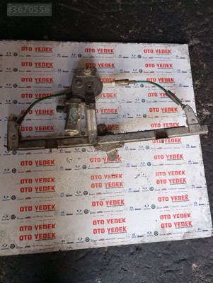 Alfa Romeo 146 sağ ön cam krikosu