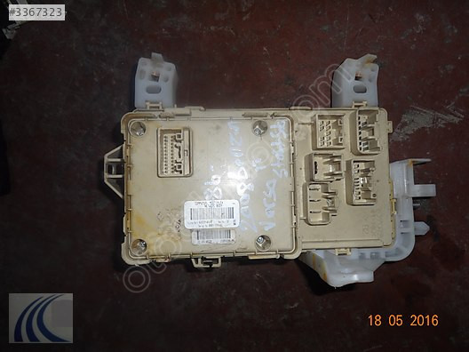 TOYOTA VERSO 2005 ÇIKMA GÖĞÜS SİGORTA KUTUSU