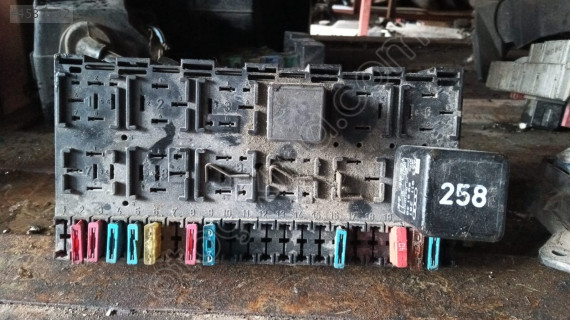 Volkswagen caddy 1.9 sigorta kutusu