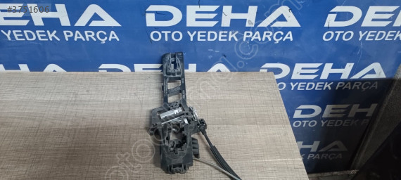 FORD COURİER FİESTA KAPI KOLU BRAKETİ SOL ÖN 8A61-A224A37