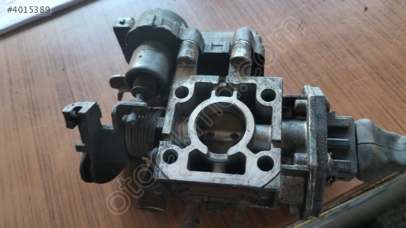 VW Polo III (6N1) 0438201528 gaz kelebeği