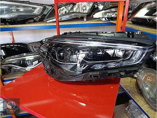 MERCEDES W118 CLA MULTİBEAM SAĞ FAR