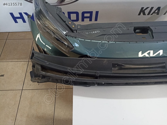 HYUNDAİ STARİA ÖN CAM IZGARASI ORİJİNAL ÇIKMA YEDEK PARÇA